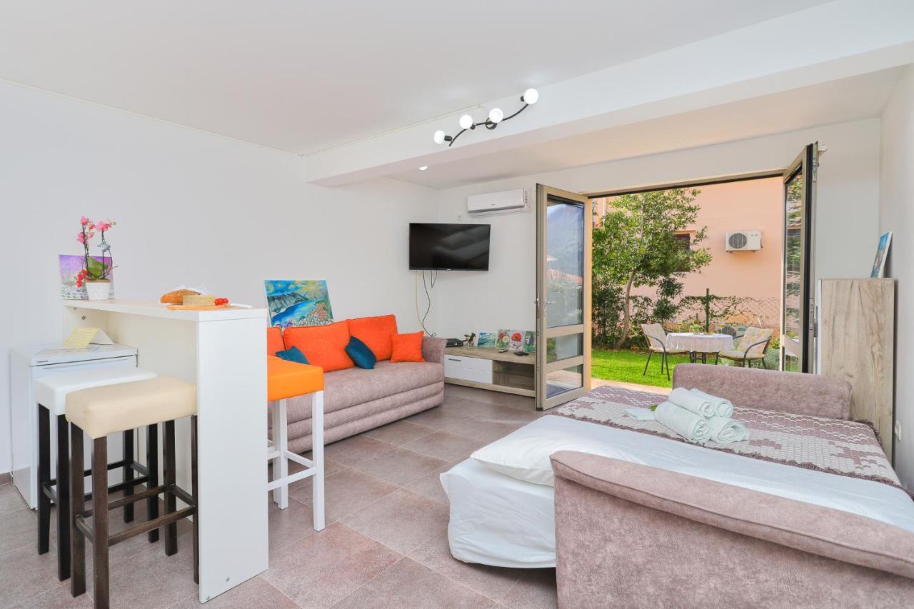 Apartment Castellino Kotor Eksteriør bilde